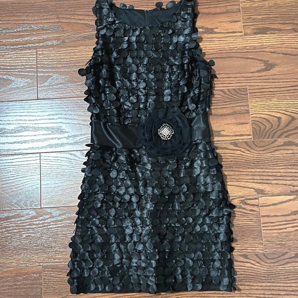 B Darlin Dresses & Skirts - B. Darlin Petal Applique Dress Women 5/6 Black Excellent Rhinestone Rosette Sash